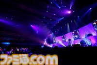 『アイマス ミリオンライブ！』13thライブDAY2リポート。二階堂千鶴の主演公演は“Grand bal masqué”のテーマにピッタリのゴージャスなライブ。新曲『ムーンライト・プロムナード』がオープニングを飾る