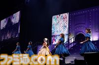 『アイマス ミリオンライブ！』13thライブDAY2リポート。二階堂千鶴の主演公演は“Grand bal masqué”のテーマにピッタリのゴージャスなライブ。新曲『ムーンライト・プロムナード』がオープニングを飾る