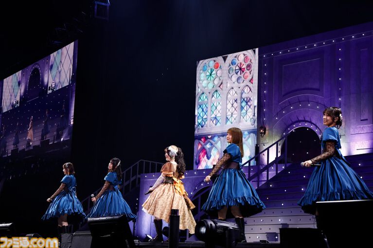 『アイマス ミリオンライブ！』13thライブDAY2リポート。二階堂千鶴の主演公演は“Grand bal masqué”のテーマにピッタリのゴージャスなライブ。新曲『ムーンライト・プロムナード』がオープニングを飾る