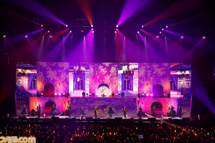 『アイマス ミリオンライブ！』13thライブDAY2リポート。二階堂千鶴の主演公演は“Grand bal masqué”のテーマにピッタリのゴージャスなライブ。新曲『ムーンライト・プロムナード』がオープニングを飾る