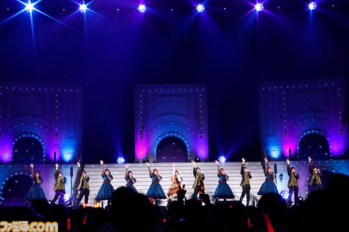 『アイマス ミリオンライブ！』13thライブDAY2リポート。二階堂千鶴の主演公演は“Grand bal masqué”のテーマにピッタリのゴージャスなライブ。新曲『ムーンライト・プロムナード』がオープニングを飾る