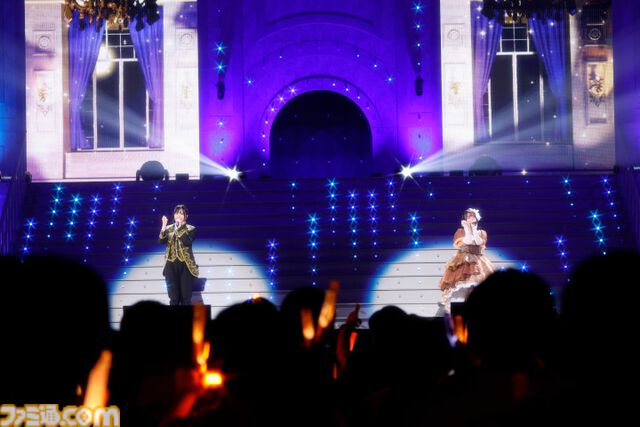 『アイマス ミリオンライブ！』13thライブDAY2リポート。二階堂千鶴の主演公演は“Grand bal masqué”のテーマにピッタリのゴージャスなライブ。新曲『ムーンライト・プロムナード』がオープニングを飾る