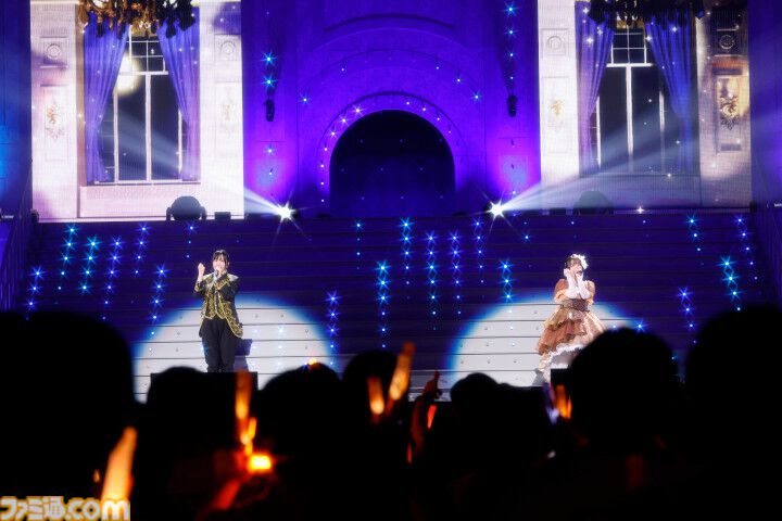 『アイマス ミリオンライブ！』13thライブDAY2リポート。二階堂千鶴の主演公演は“Grand bal masqué”のテーマにピッタリのゴージャスなライブ。新曲『ムーンライト・プロムナード』がオープニングを飾る