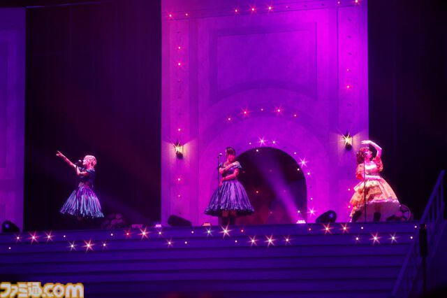 『アイマス ミリオンライブ！』13thライブDAY2リポート。二階堂千鶴の主演公演は“Grand bal masqué”のテーマにピッタリのゴージャスなライブ。新曲『ムーンライト・プロムナード』がオープニングを飾る