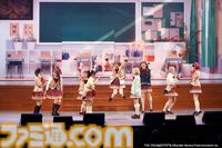 『アイマス シンデレラガールズ』初のミュージカル “STARLIGHT HIGH SCHOOL!”リポート。アイドルの心情に寄り添ったライブパフォーマンスと良テンポのコメディが気持ちいい濃密な2時間