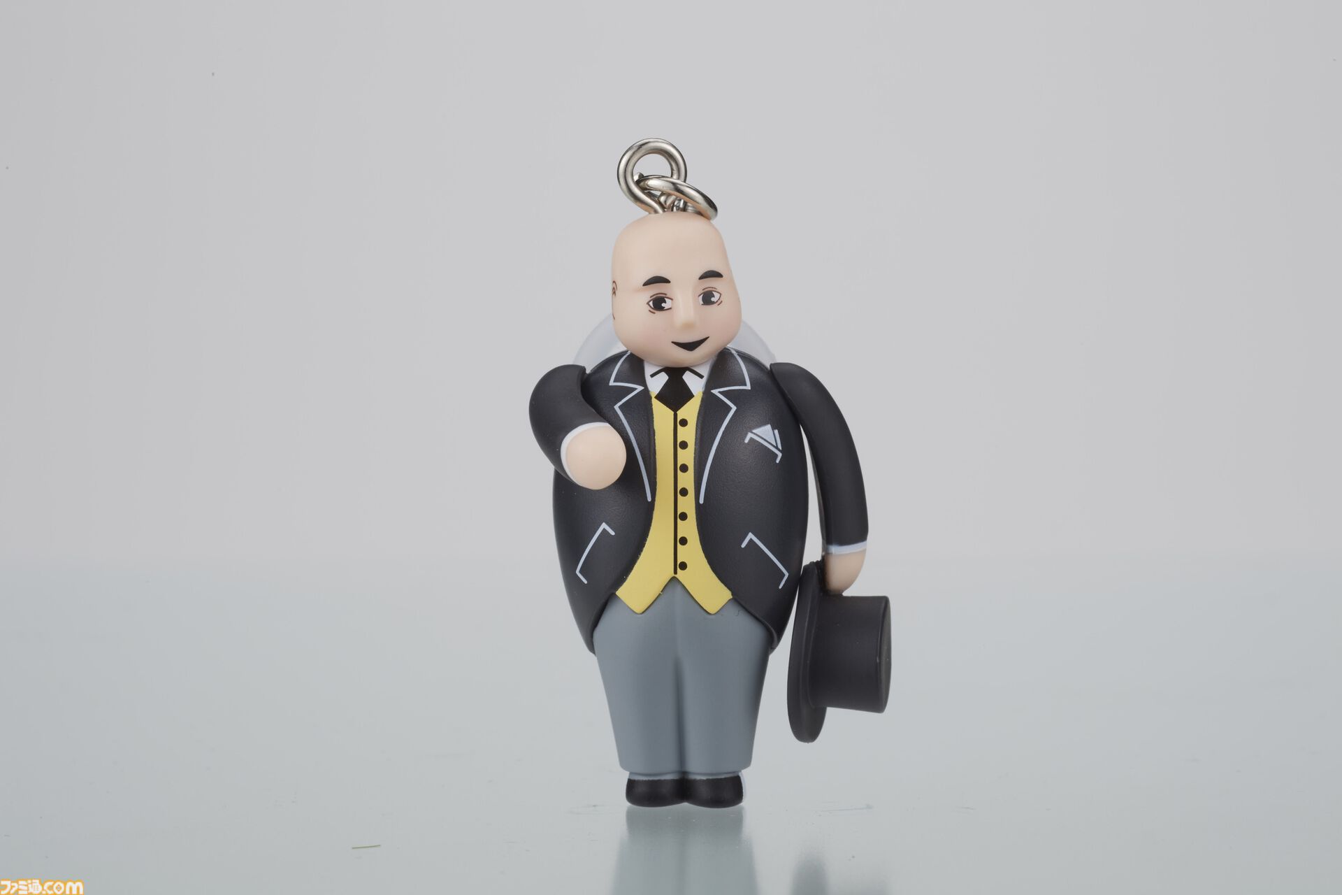 『きかんしゃトーマス』トップハム・ハット卿のマスコットガチャが6月中旬に発売。一度しか登場していないハロウィン衣装も。頭と腕は可動式