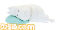 ムーミンやスナフキンたちがすやすや眠る姿がかわいい。新作マスコットガチャが6月中旬に発売。取り外し可能な小物つき