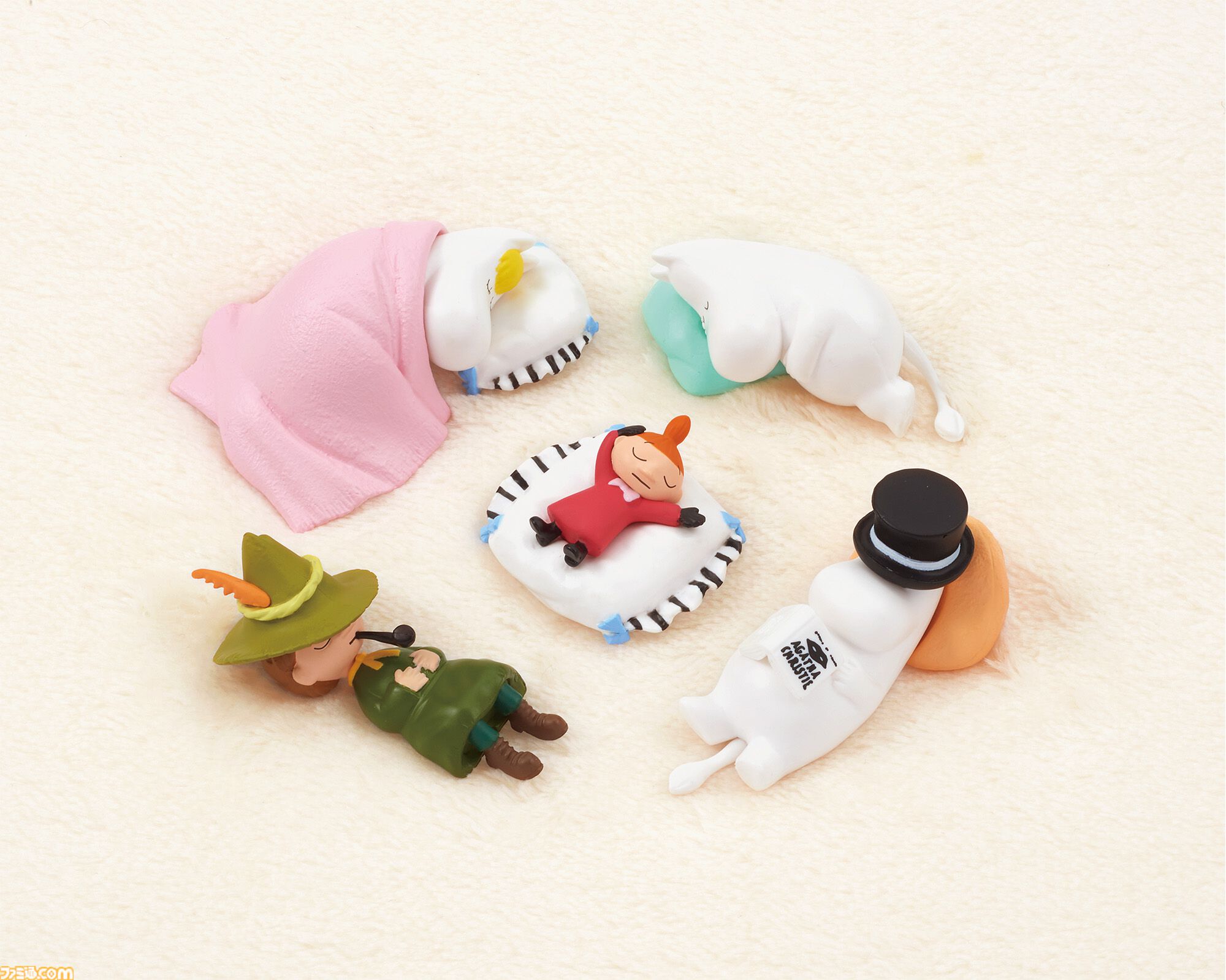 ムーミンやスナフキンたちがすやすや眠る姿がかわいい。新作マスコット