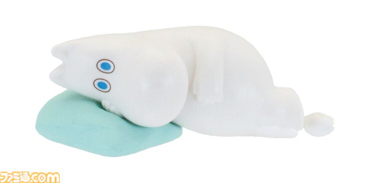 ムーミンやスナフキンたちがすやすや眠る姿がかわいい。新作マスコットガチャが6月中旬に発売。取り外し可能な小物つき