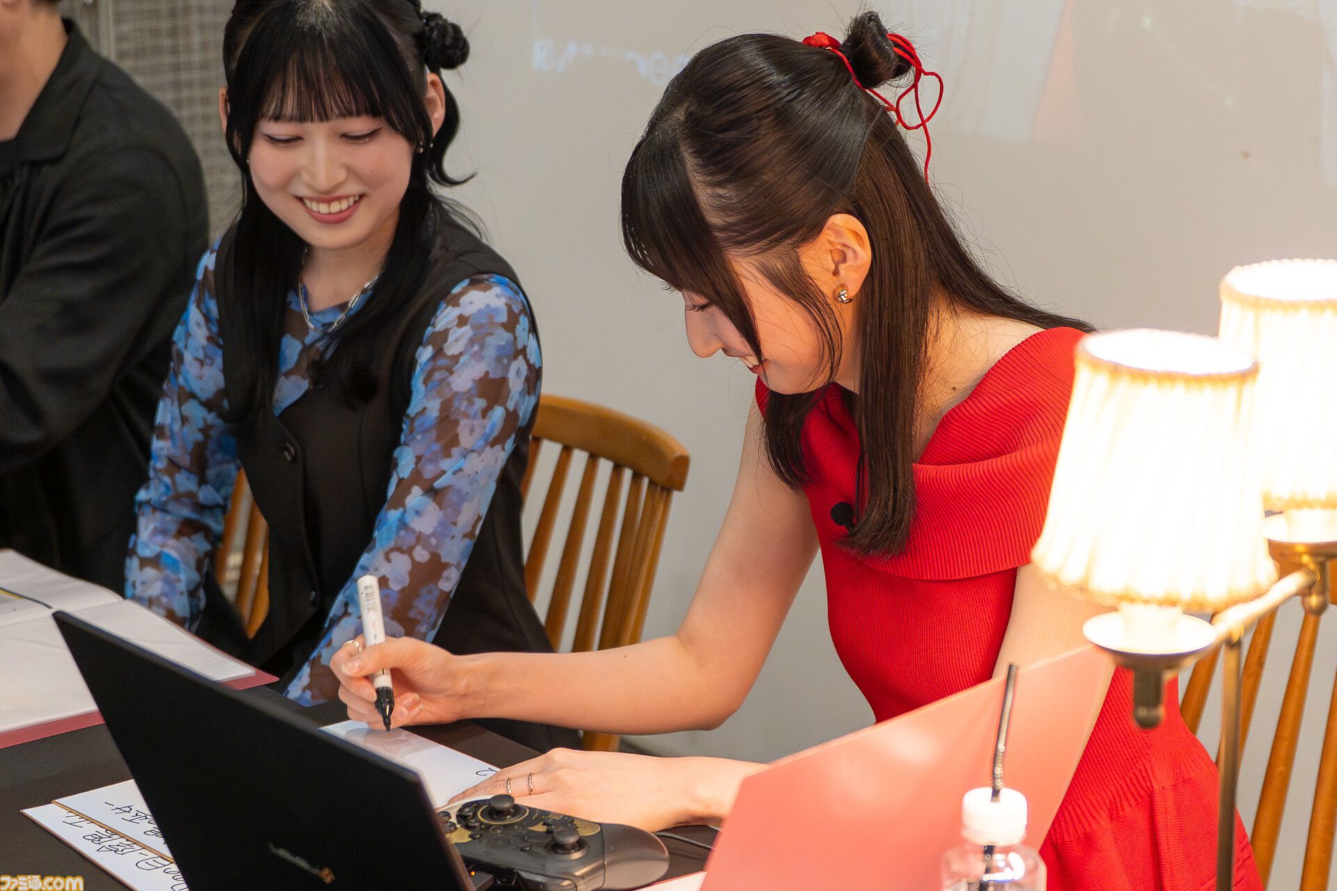 『深 四のの目』涼本あきほ「よのは自分のターニングポイント」、大倉紬は実機プレイで絶叫!? スペシャルイベントレポート