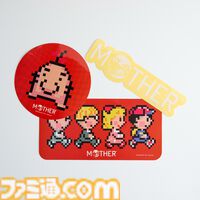 『MOTHER』オレナンカドーセ、スターマンのぬいぐるみキーホルダー、『3』デザインのコンバースコラボシューズなど新グッズ公開