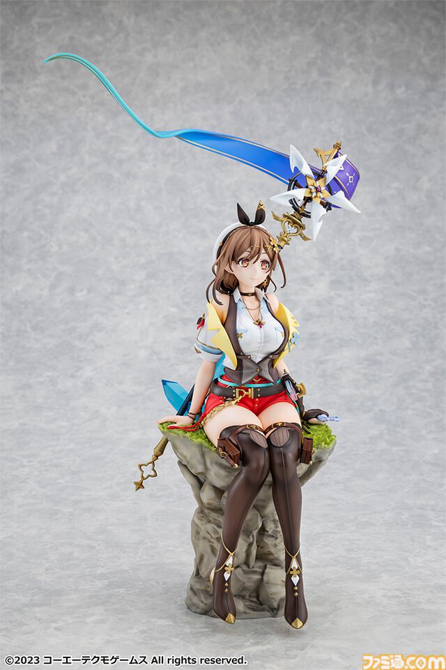 『ライザのアトリエ3』パッケージ絵のライザが1/7スケールフィギュアになって登場。エビテン限定特典でアクリルブロック＆カード型アクスタが付属