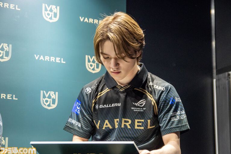 宇野昌磨さんがVARREL加入。これは事件だ。「ゲームは甘い世界じゃない」と言い続けた男はプロゲーマーという肩書きを拒否し、もっと深く「おれたちの宇野昌磨」になった
