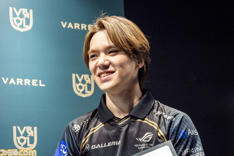 宇野昌磨さんがVARREL加入。これは事件だ。「ゲームは甘い世界じゃない」と言い続けた男はプロゲーマーという肩書きを拒否し、もっと深く「おれたちの宇野昌磨」になった