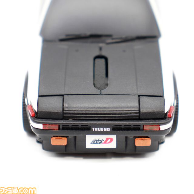 『頭文字D』藤原拓海の愛車ハチロク・トレノ（AE86）無線マウスの刷新モデルが発売。ライト開閉ギミックを搭載し、操作時の安定感と快適性も両立