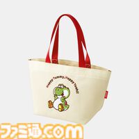 満腹になったヨッシーがかわいいトートバッグなど新商品がマイニンテンドーストアで発売。ヨッシーの保冷剤も同時発売。過去に発売されたタマゴ型キーケースもリニューアル