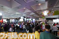 『こち亀』新聞がビットサミットで配布中。カイロソフトのシミュレーション『両さんの商店街物語』で苦労したのは「100体以上の中年おじさんをドット絵で描き分けること」【BitSummit2026】
