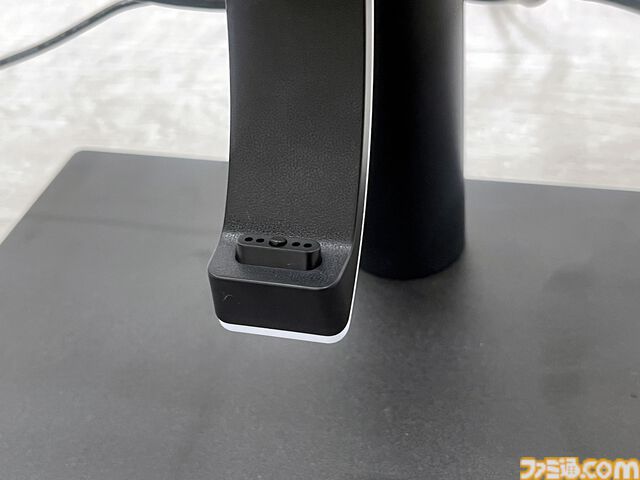 ソニー純正のゲーミングモニター、3Dオーディオスピーカー、アケコンを先行体験。PS5以外での使用も可能で、コンパクトながらに上質なゲーム体験を味わえる