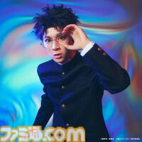 舞台『ダンダダン』モモ、オカルン（変身前/変身後）、星子、アイラのビジュアル解禁。東京で8月26日、大阪で9月11日より公演