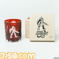 『ロックマンエグゼ』江戸切子の限定コラボグラス（5万9400円）が登場。ロックマンとブルースの2モデルが受注開始
