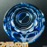 『ロックマンエグゼ』江戸切子の限定コラボグラス（5万9400円）が登場。ロックマンとブルースの2モデルが受注開始