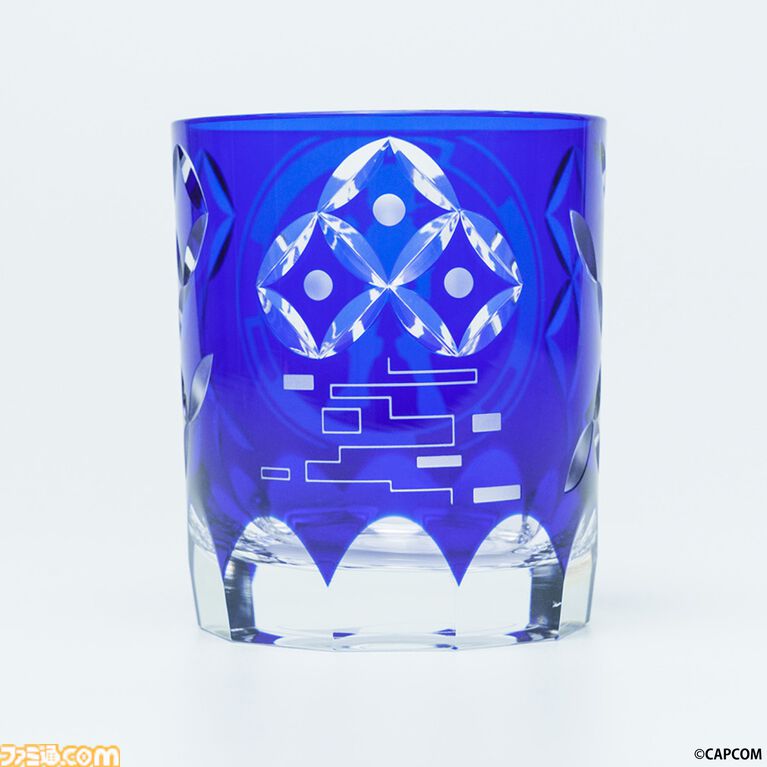 『ロックマンエグゼ』江戸切子の限定コラボグラス(5万9400円)が登場。ロックマンとブルースの2モデルが受注開始
