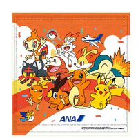 【ポケモン】ANAのポケモンジェット“赤・緑”のデザインが公開。ほのお・くさタイプのパートナーポケモンたちが勢ぞろい。ポムケンやハブロウの姿も