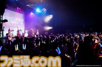 『アイマス シンデレラガールズ』Webラジオ“デレパ”公録イベント第12弾をリポート。プロデューサーが手掛ける今回の公録のテーマは“平成レトロ”。幼少期の微笑ましいエピソードやまさかのカバー曲も