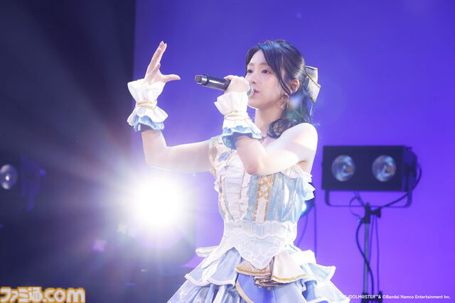 『アイマス シンデレラガールズ』Webラジオ“デレパ”公録イベント第12弾をリポート。プロデューサーが手掛ける今回の公録のテーマは“平成レトロ”。幼少期の微笑ましいエピソードやまさかのカバー曲も