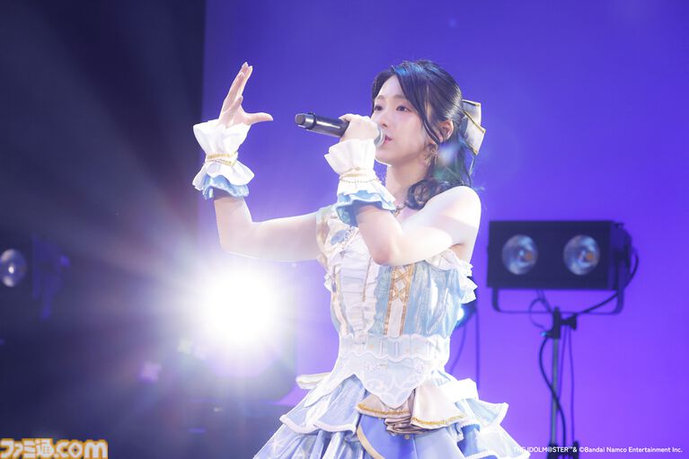 『アイマス シンデレラガールズ』Webラジオ“デレパ”公録イベント第12弾をリポート。プロデューサーが手掛ける今回の公録のテーマは“平成レトロ”。幼少期の微笑ましいエピソードやまさかのカバー曲も