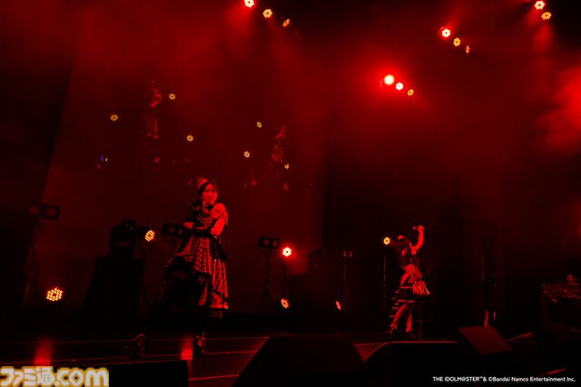 『アイマス シンデレラガールズ』Webラジオ“デレパ”公録イベント第12弾をリポート。プロデューサーが手掛ける今回の公録のテーマは“平成レトロ”。幼少期の微笑ましいエピソードやまさかのカバー曲も