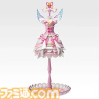 一番くじ『アイカツ！』本日（5/30）より発売。あのころ憧れた「オーロラキスコーデ」と「ゴスマジックコーデ」がトルソー型アクセサリートレイに