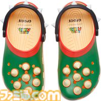 『スーパーマリオ』コラボクロックスが7月16日に発売。おなじみの赤帽子やピーチ、ヨッシー、クッパなど一目で分かる各カラー