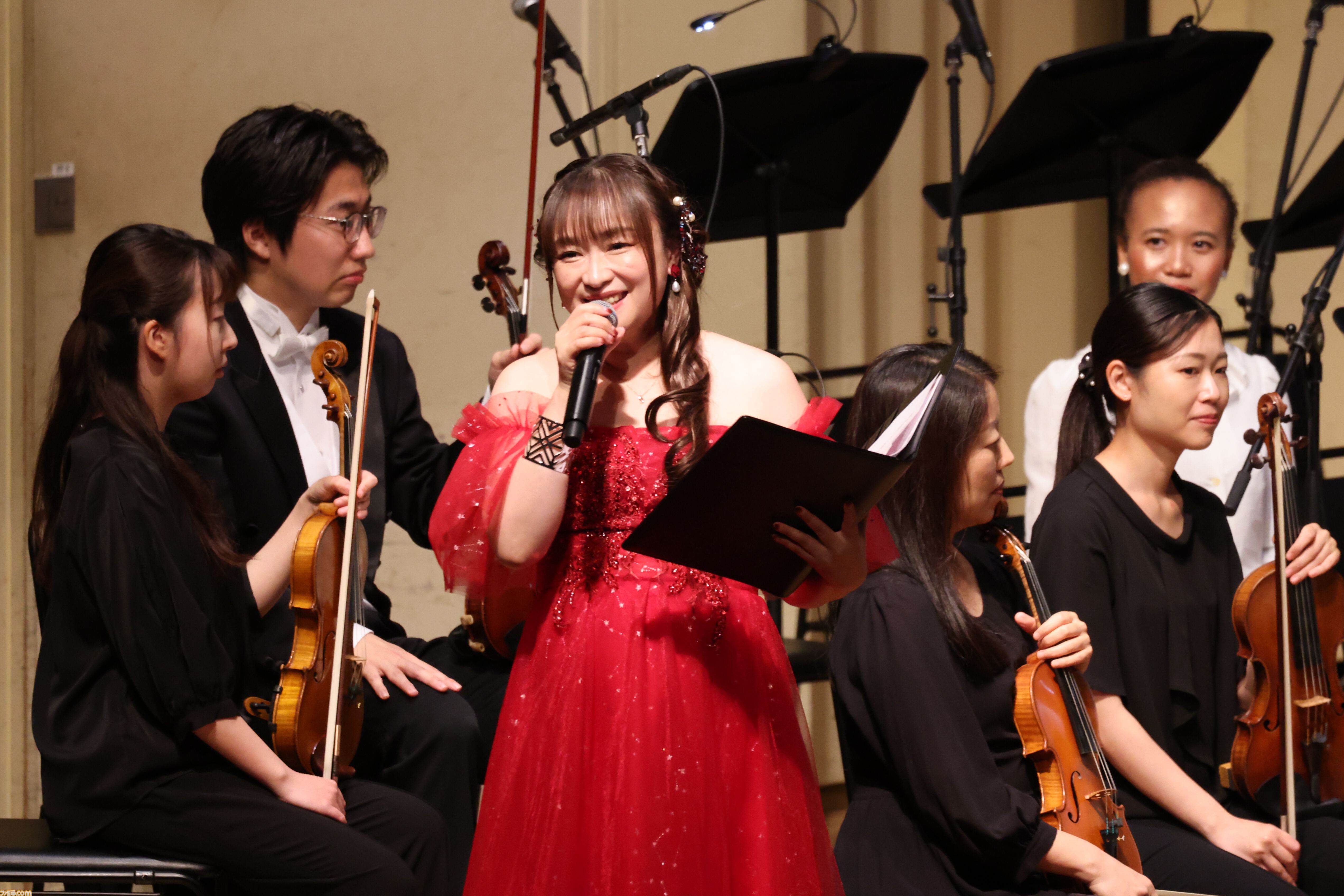 『シュタインズ・ゲート』数々の名シーンを彩った楽曲たちをフルオーケストラの演奏で堪能。いとうかなこさん、Ayumuさん（Zwei）、今井麻美さんによる歌唱パートも