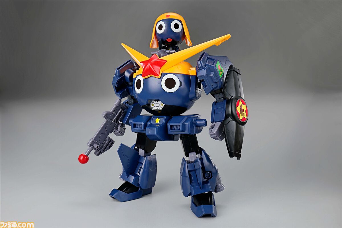 ガンダム』×『ケロロ』コラボで軍曹、アムロ、シャアが腕組み歩く