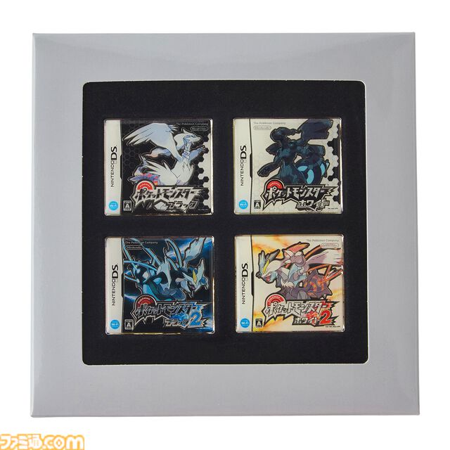 【ポケモン】『赤緑』から『ZA』まで歴代39タイトルのパッケージがピンズに。部屋に飾れる額装セット“オールパッケージコレクション”も登場