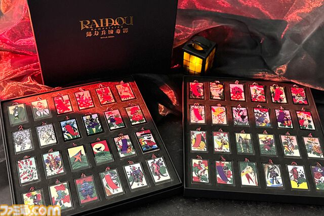 『ライドウ リマスター: 超力兵団奇譚』1周年記念グッズが発売。悪魔花札モチーフのキーホルダーやTシャツ、悪魔手ぬぐい、悪魔湯飲みなどが登場