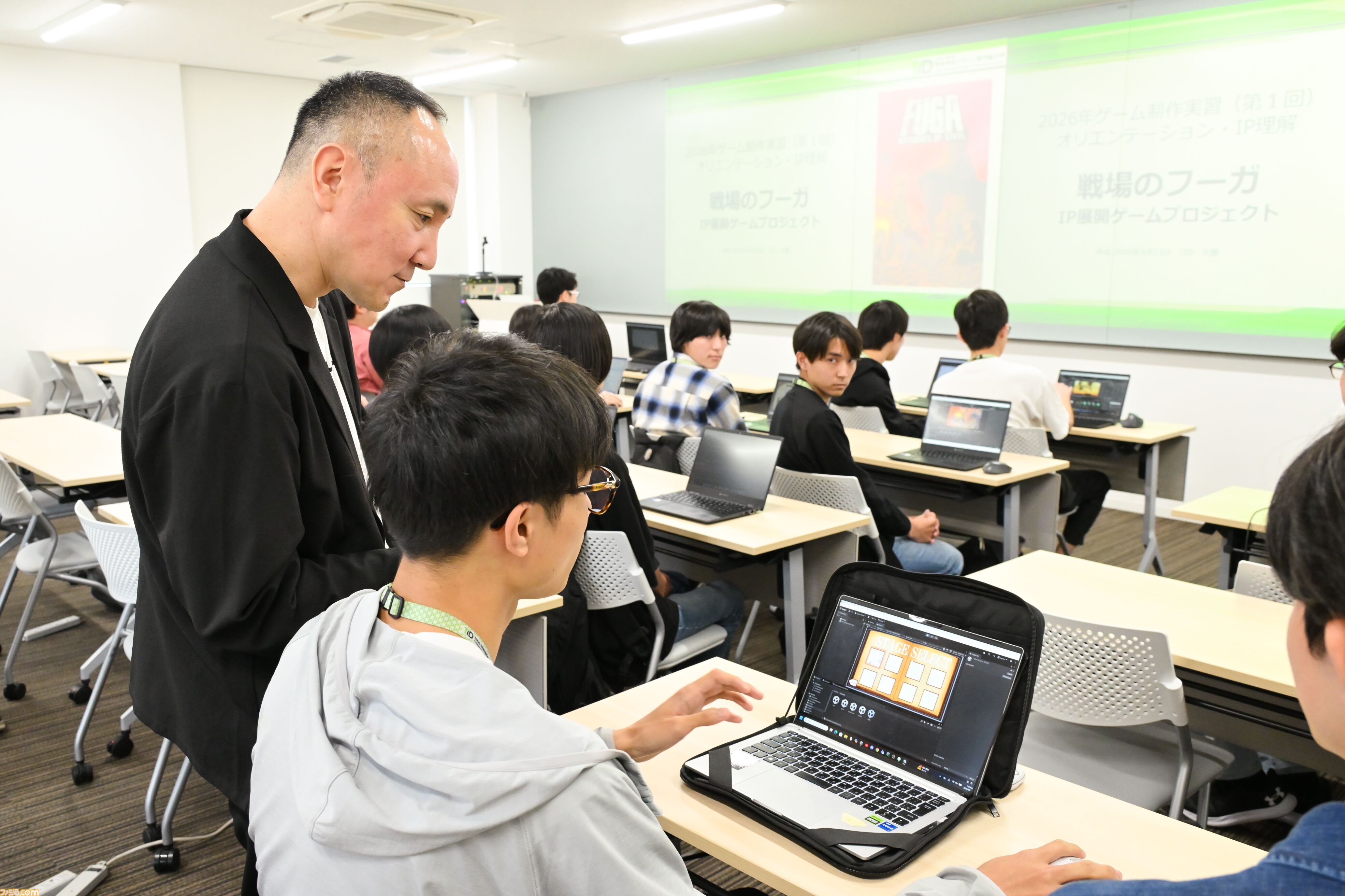 『戦場のフーガ』本物のゲームデータを丸ごと提供。CC2松山洋氏×大舘隆司氏が仕掛ける、東京情報デザイン専門職大学がガッツリ本気の産学連携授業を実施