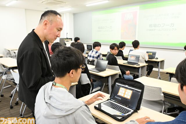 『戦場のフーガ』本物のゲームデータを丸ごと提供。CC2松山洋氏×大舘隆司氏が仕掛ける、東京情報デザイン専門職大学がガッツリ本気の産学連携授業を実施