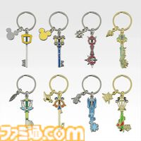 『キングダム ハーツ』キーブレードのチャームコレクションが25周年一番くじで再登場。新たに王様（ミッキー）のキーブレード、ボンドオブフレイム、アルテマウェポンなど追加