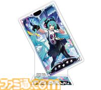 『P5X』初音ミク実装記念グッズが発売。ゲーム内イラストを使用したアクスタや缶バッジがラインアップ。これまでに実装されたキャラたちの新規グッズもあわせて登場