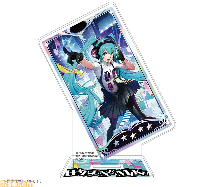 『P5X』初音ミク実装記念グッズが発売。ゲーム内イラストを使用したアクスタや缶バッジがラインアップ。これまでに実装されたキャラたちの新規グッズもあわせて登場
