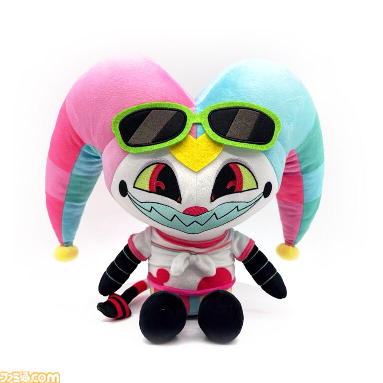 『Apex』ネッシーの新ぬいぐるみ2種が2027年1月下旬登場。パフェ姿の“サンデーネッシー”と夏を堪能している“ビーチネッシー”どちらも笑顔がかわいい