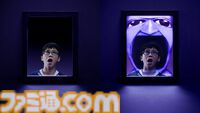 『青鬼』に襲われる恐怖の瞬間を再現できるバックライト付きミラーが怖すぎる。“背後に突然現れる”バージョンと“捕食寸前”バージョンの2種