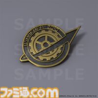 『シュタインズ・ゲート』約2.7mの人工衛星を秋葉原で展示。オカリン・紅莉栖モデルの白衣も販売されるポップアップイベントが8月29日・30日に開催