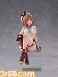 『ライザのアトリエ2』ライザの“BIGぬーどるストッパーフィギュア”がデカすぎる。デカすぎて「カップ麺の蓋を押さえることを想定しておりません」って書いてある