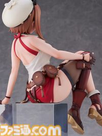 『ライザのアトリエ2』ライザの“BIGぬーどるストッパーフィギュア”がデカすぎる。デカすぎて「カップ麺の蓋を押さえることを想定しておりません」って書いてある