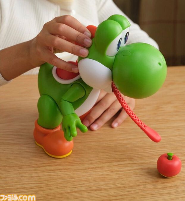 『スーパーマリオ』ヨッシーの舌がリアルに伸びる。フルーツをキャッチするギミック付きフィギュアが海外で展開