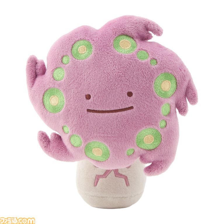 『ポケモン』メタモンがニャオハに“へんしん”。姿は完璧でも顔はメタモンのままでかわいい。メタモンの新作ぬいぐるみ＆マスコットがポケセンで7月11日発売