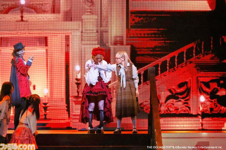 『デレミュ』第2弾“DERE of the DEAD”リポート。最後の希望を託された“りあむ”がオタクたちとゾンビの館の主に立ち向かう。客席を巻き込んだ演出盛りだくさんで没入感満点のステージ